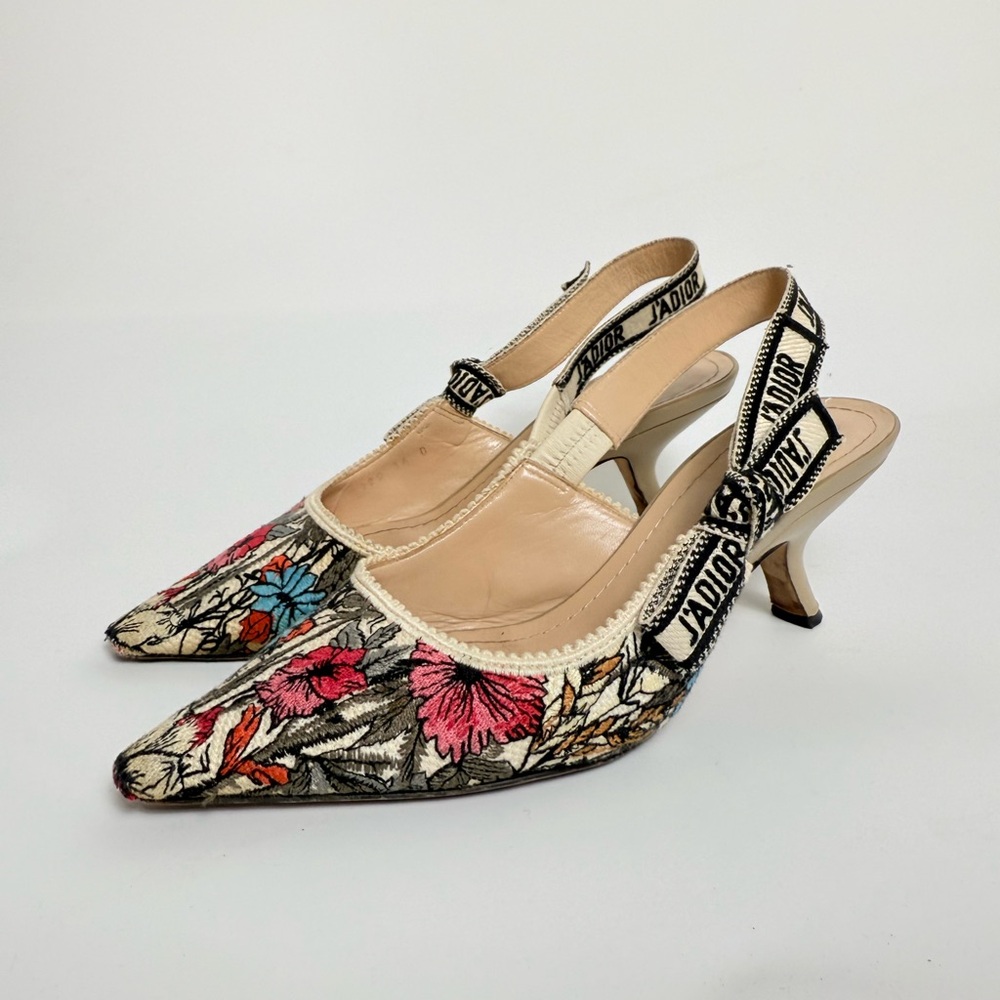 J’adior Slingback Pumps